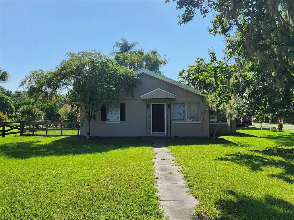 10 N TROWELL AVENUE