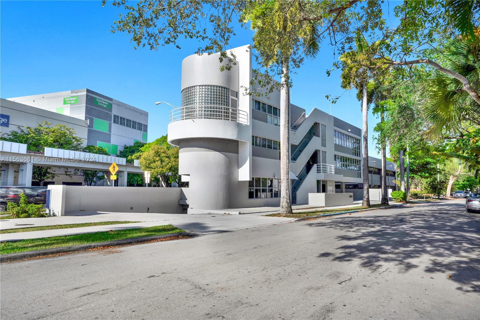 2424 S Dixie Hwy, Miami FL 33133