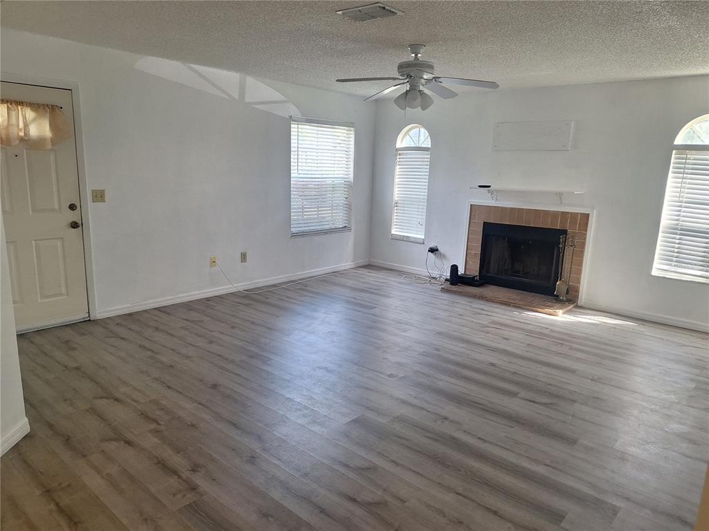 11910 SKYLAKE PLACE UNIT E, TEMPLE TERRACE, FL — photo 3 of 22