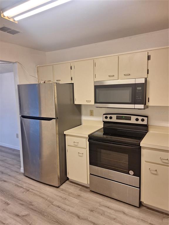11910 SKYLAKE PLACE UNIT E, TEMPLE TERRACE, FL — photo 5 of 22