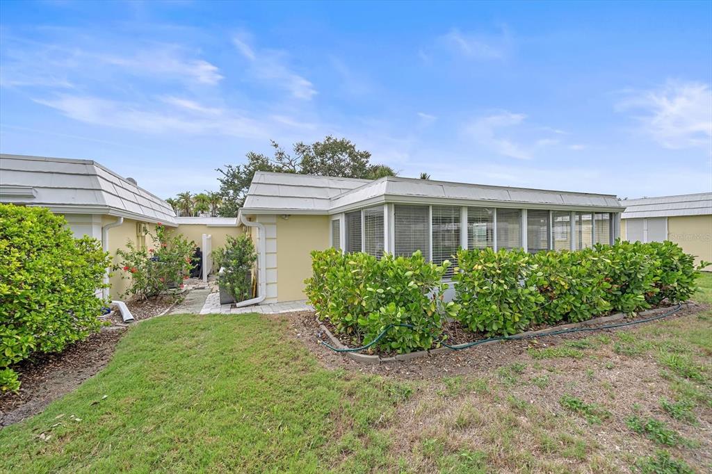5865 TIDEWOOD AVENUE UNIT 8