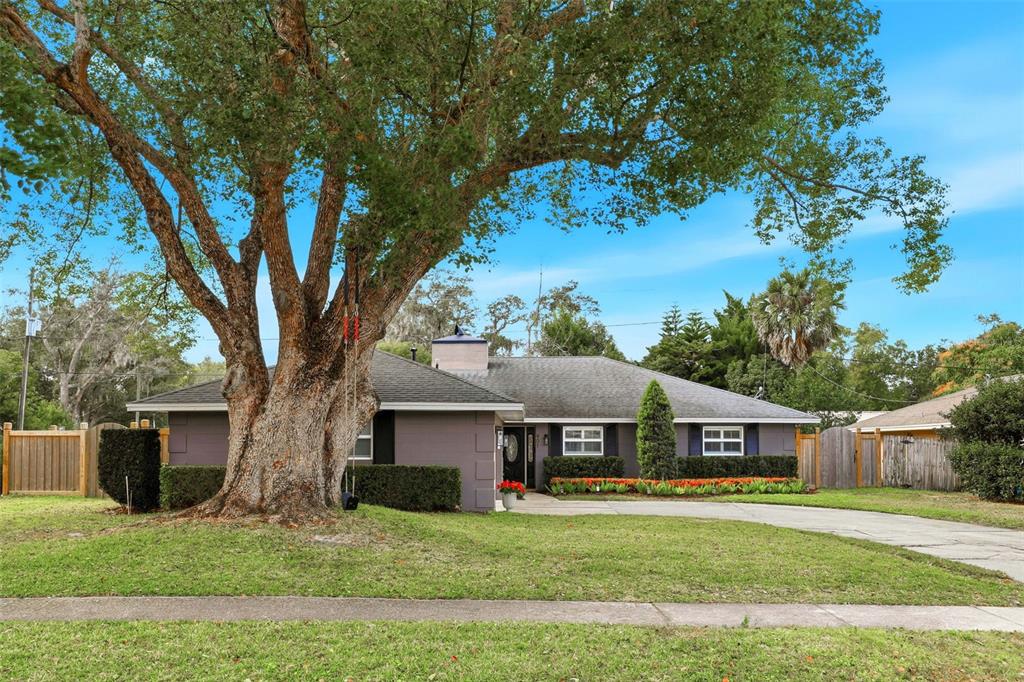 901 CAMELOT ROAD