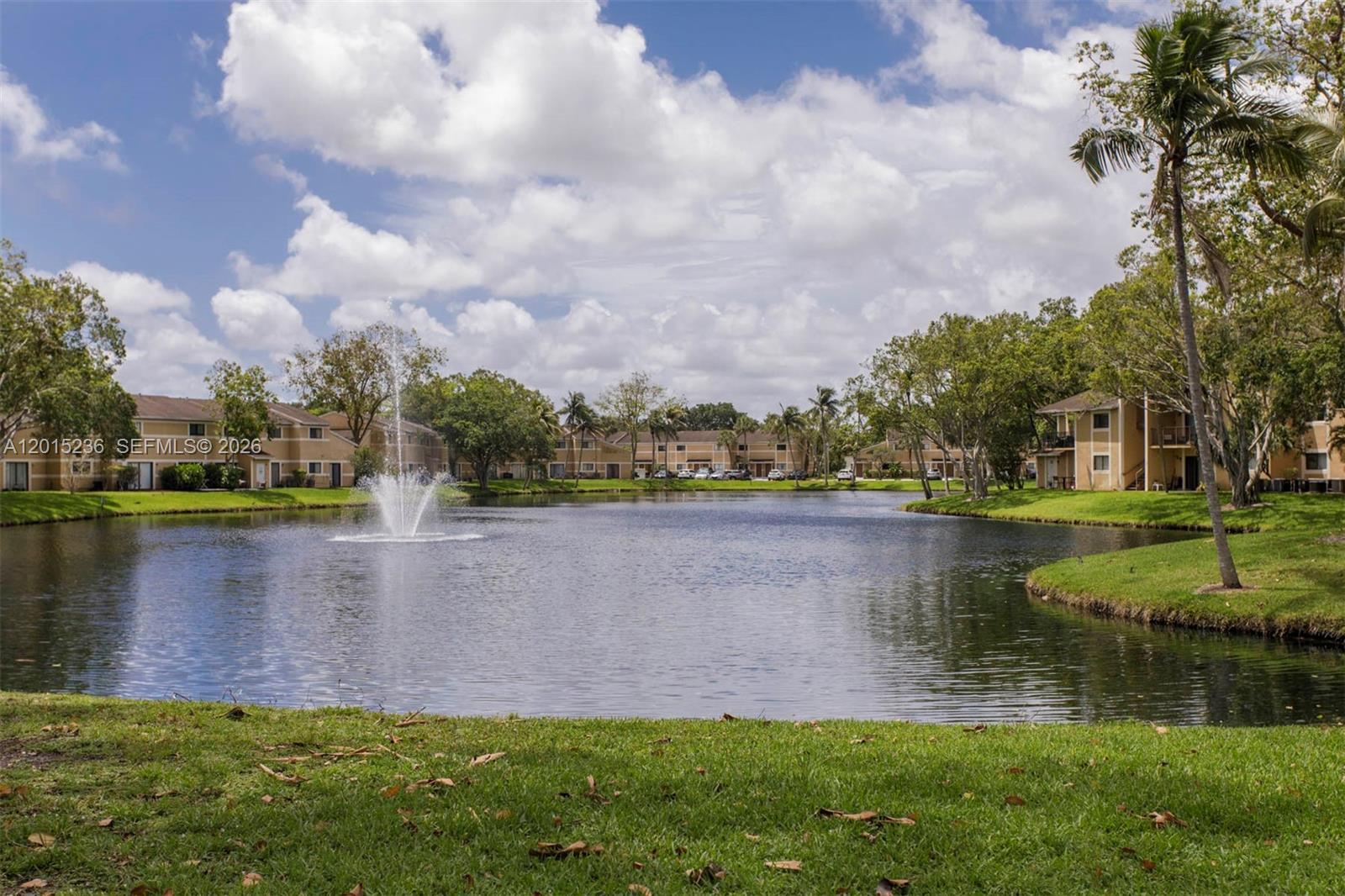 400 Palm Cir W # 102, Pembroke Pines FL 33025