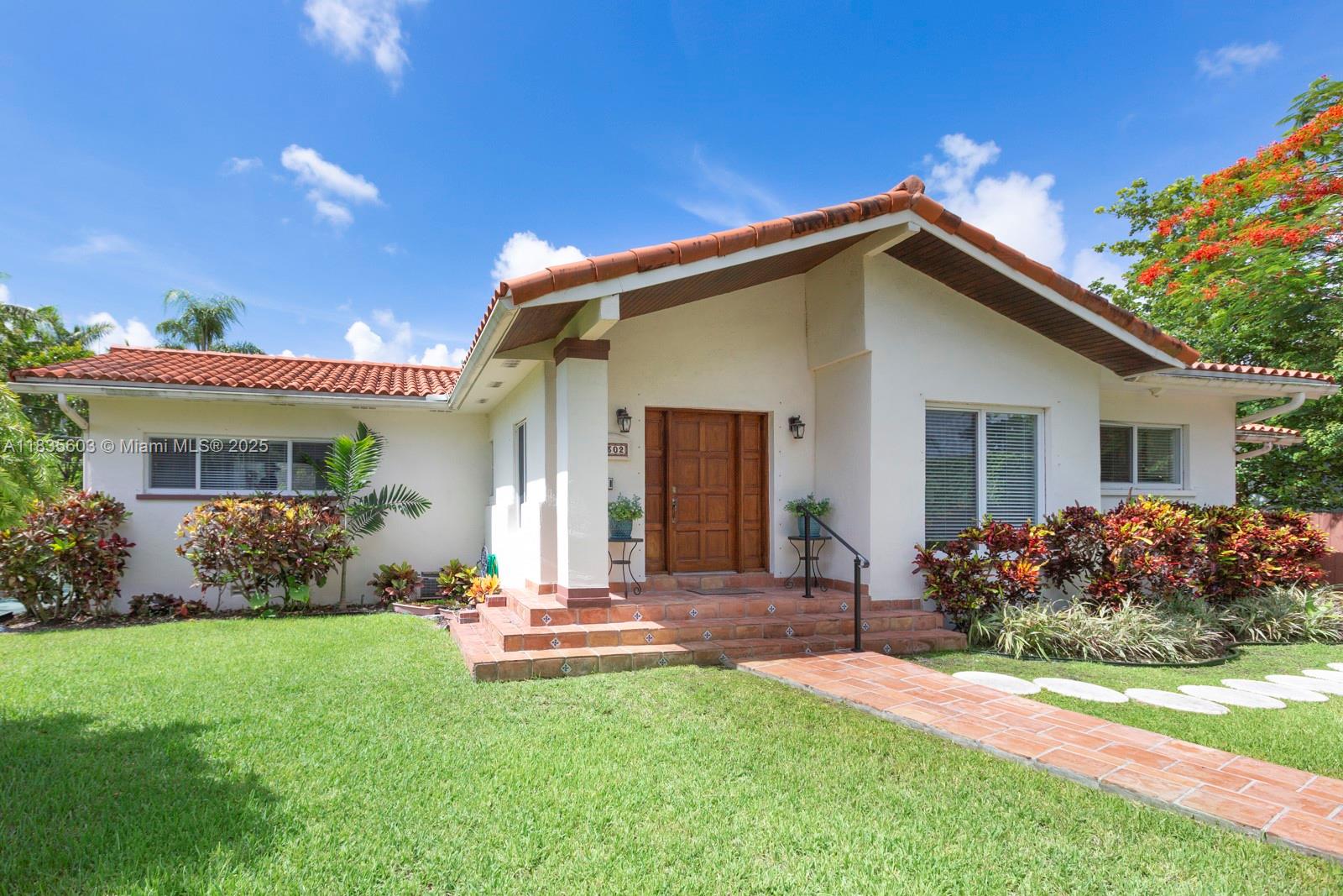 6302 SW 44th St, South Miami FL 33155