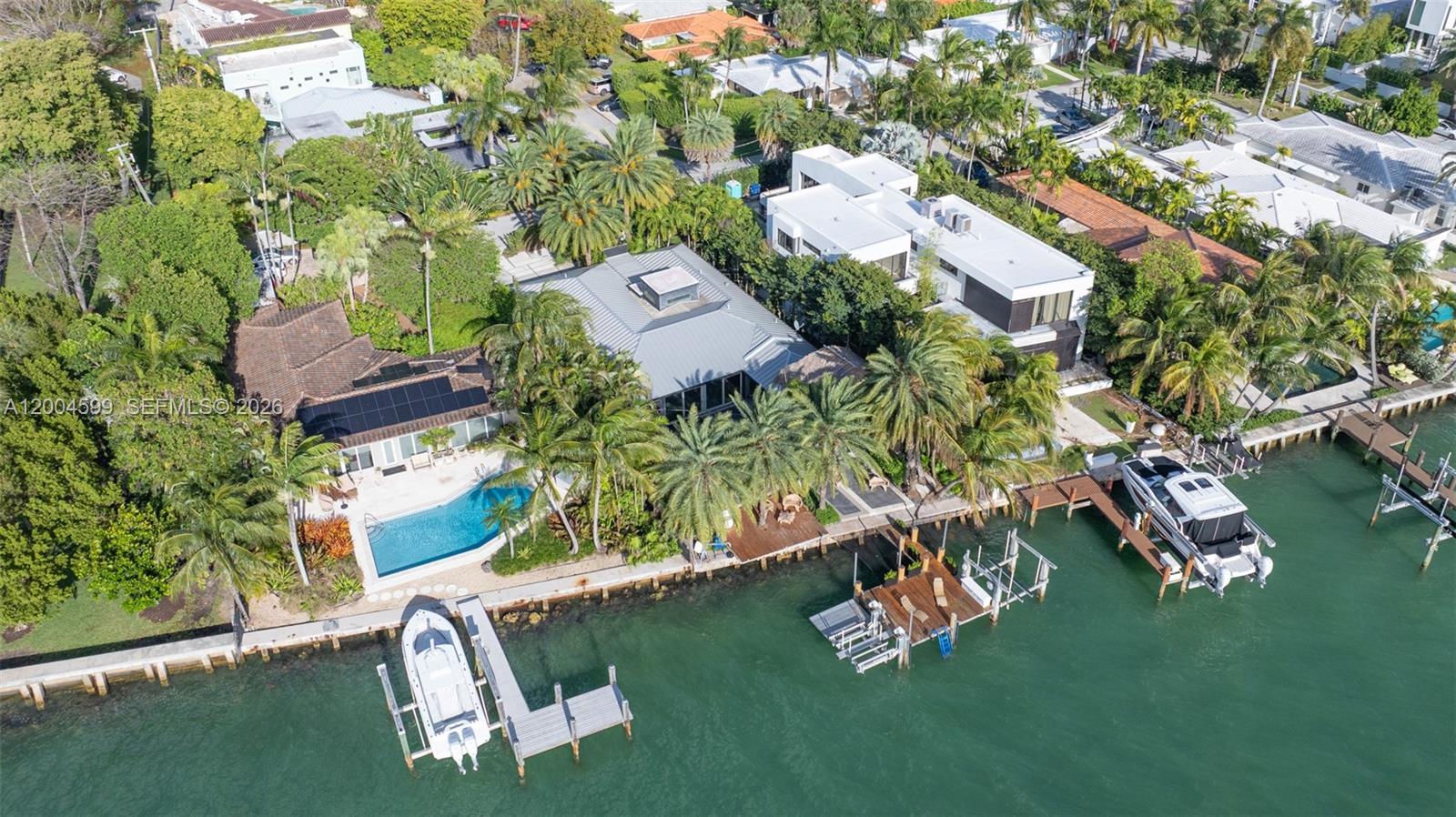 2440 N Shore Ter, Miami Beach FL 33141