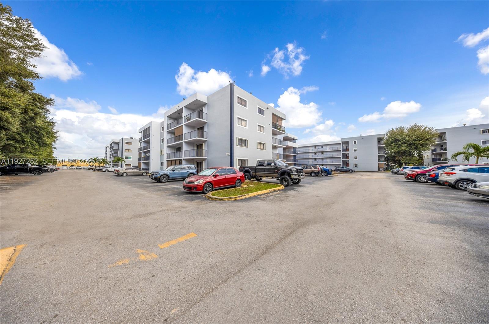 5765 W 25th Ct # 411, Hialeah FL 33016