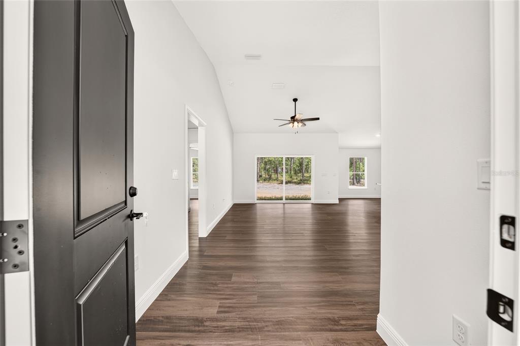 23636 NW WATER OAK AVENUE, DUNNELLON, FL — photo 4 of 30
