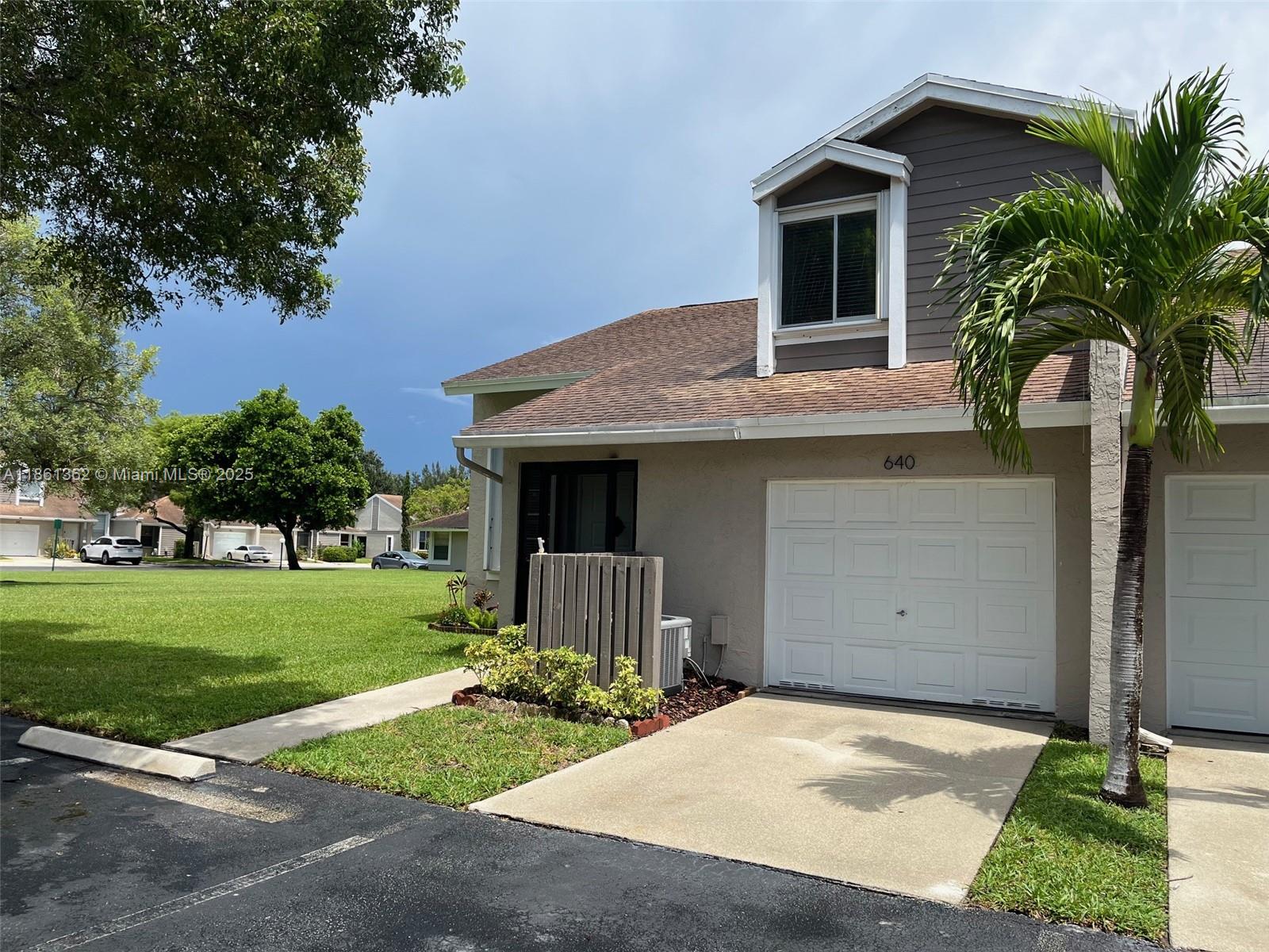 640 Woodgate Ln # A, Sunrise FL 33326