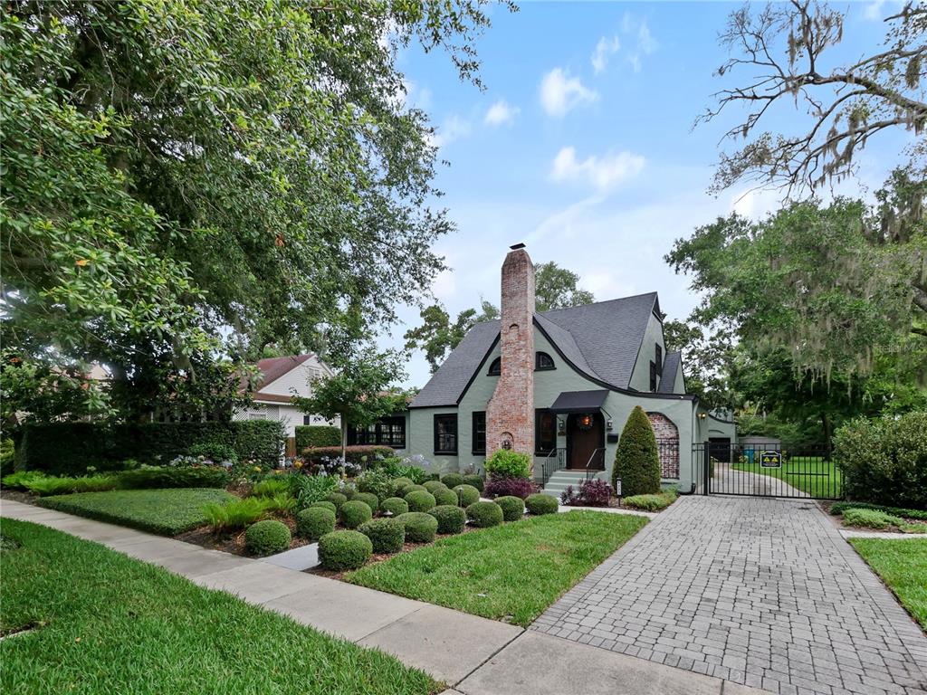 1227 GOLDEN LANE