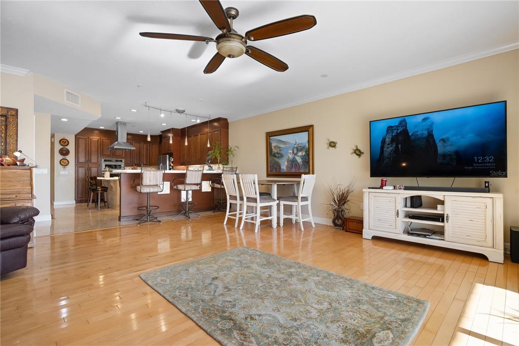 9923 MANATEE AVENUE W, BRADENTON, FL — photo 4 of 30