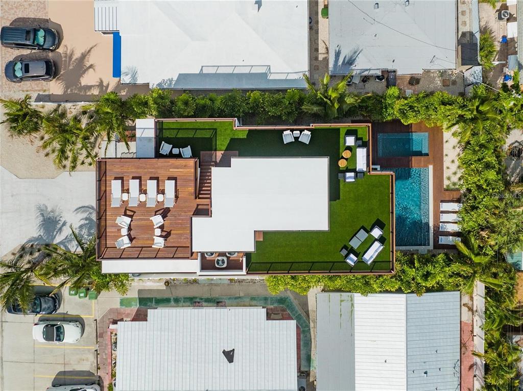 135 GRANT DRIVE, SARASOTA, FL — photo 4 of 30