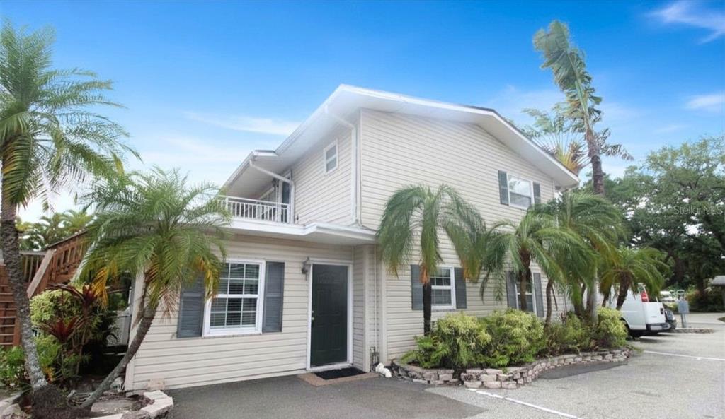 1638 REDWOOD STREET UNIT 1