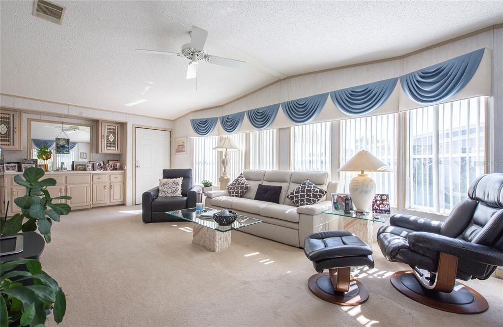 428 PELICAN DRIVE S, OLDSMAR, FL — photo 3 of 30