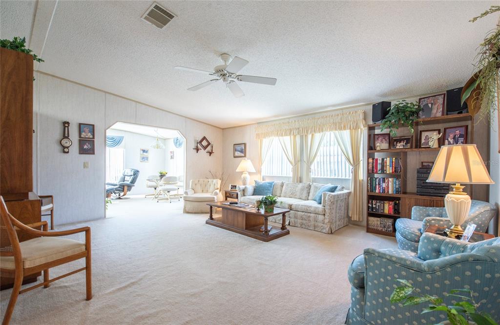 428 PELICAN DRIVE S, OLDSMAR, FL — photo 4 of 30