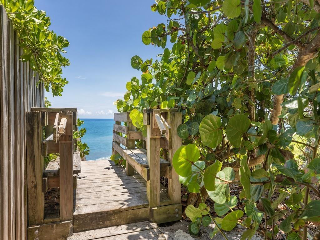 VERO BEACH, FL — photo 5 of 19