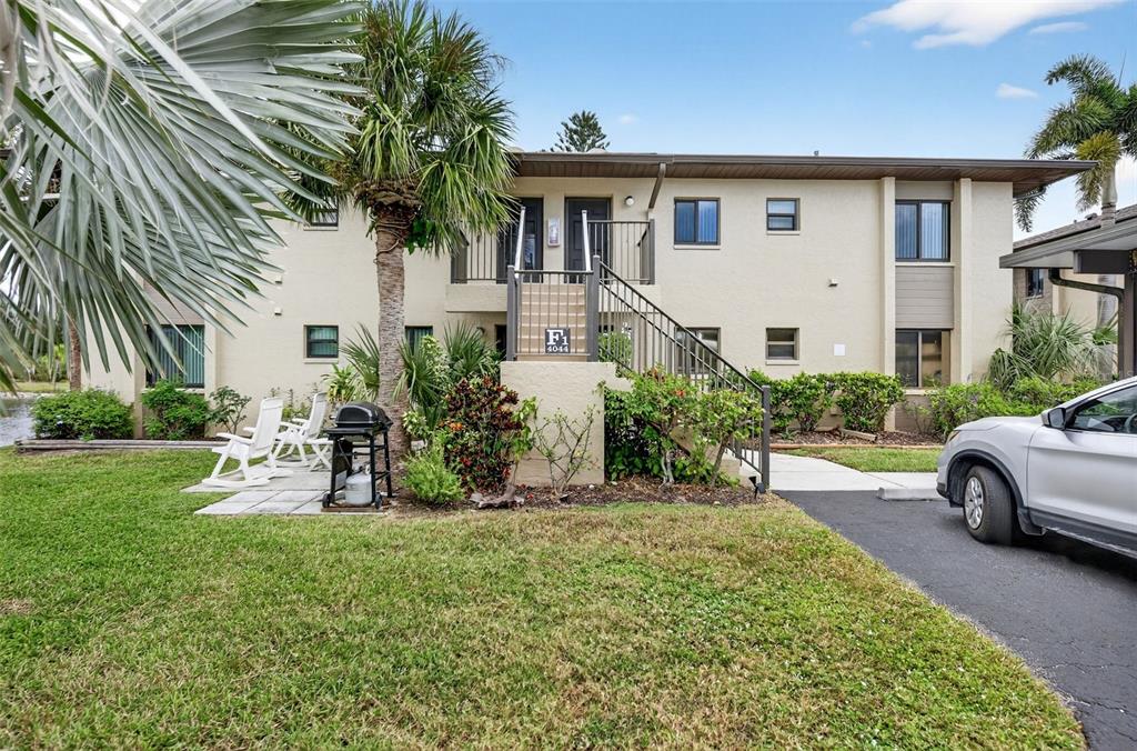4044 OAKVIEW DRIVE UNIT F1-2