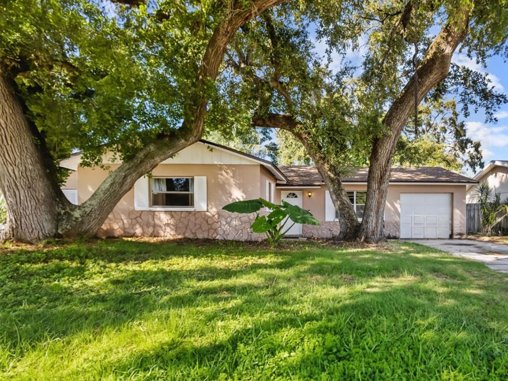 1574 HUNTINGTON LANE