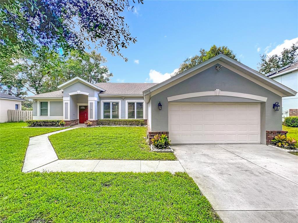 1716 SPARKLING WATER CIRCLE