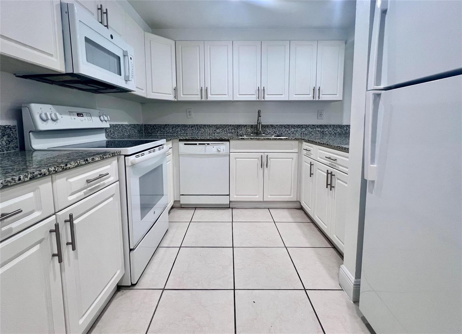 17350 NW 68th Avenue # 419, Hialeah FL 33015