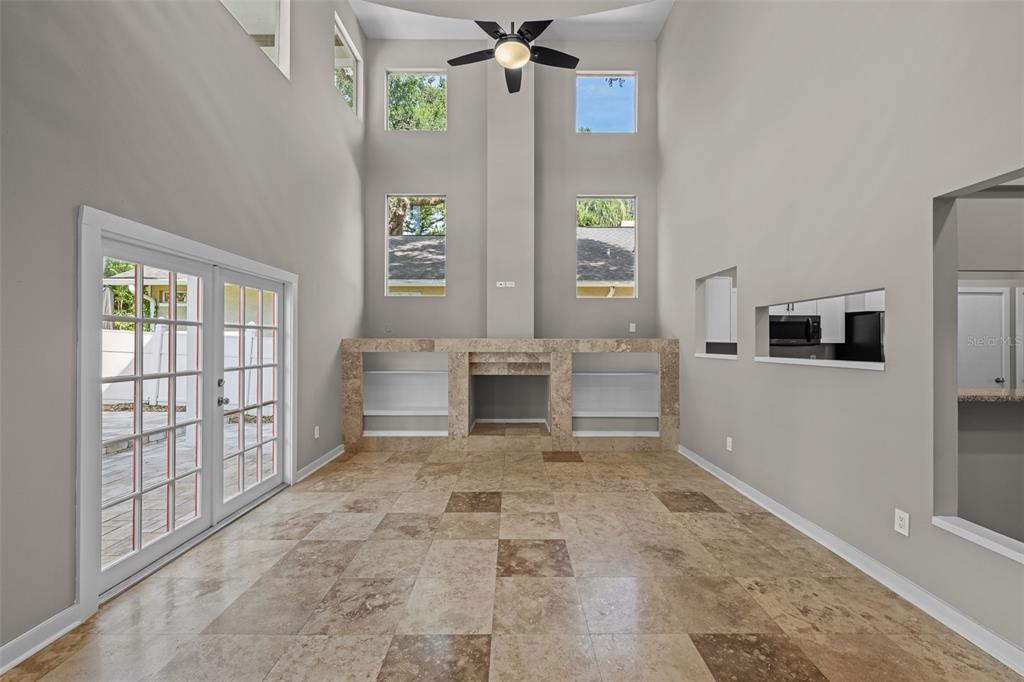 1513 E PARK CIRCLE, TAMPA, FL — photo 2 of 30
