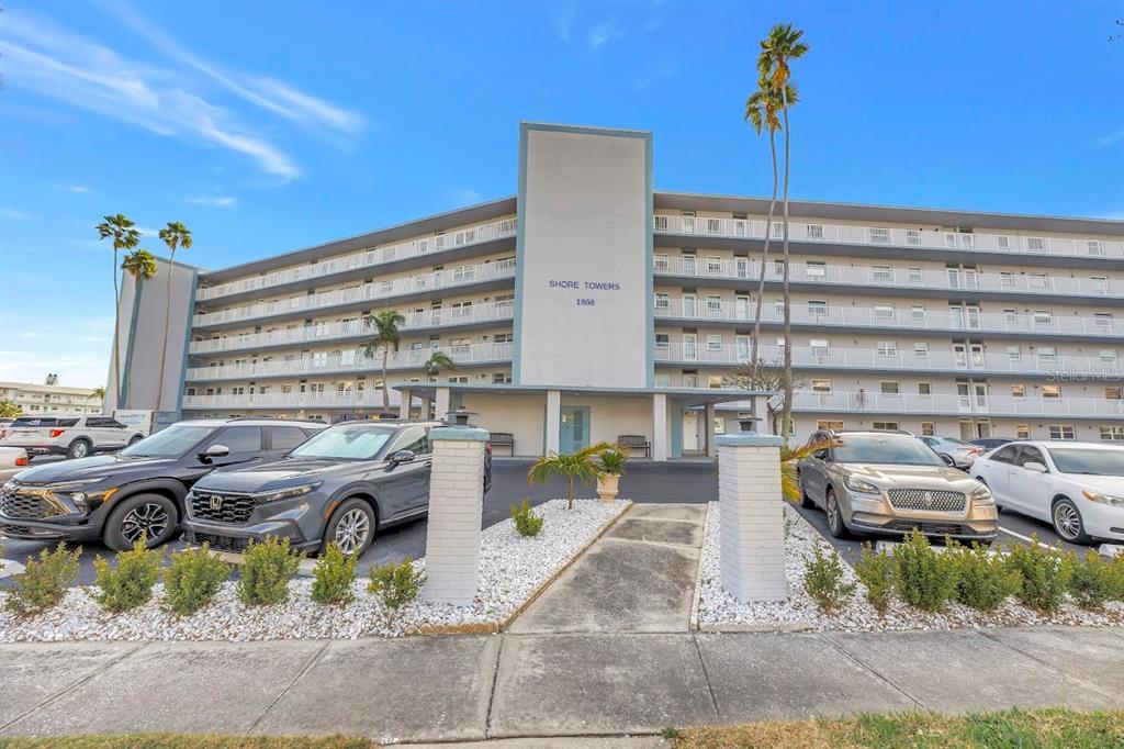1868 SHORE DRIVE S UNIT 106
