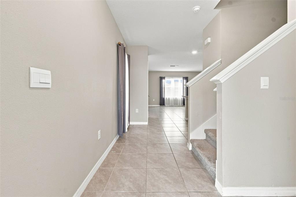 8373 CLAW GLADES LOOP, WESLEY CHAPEL, FL — photo 5 of 30
