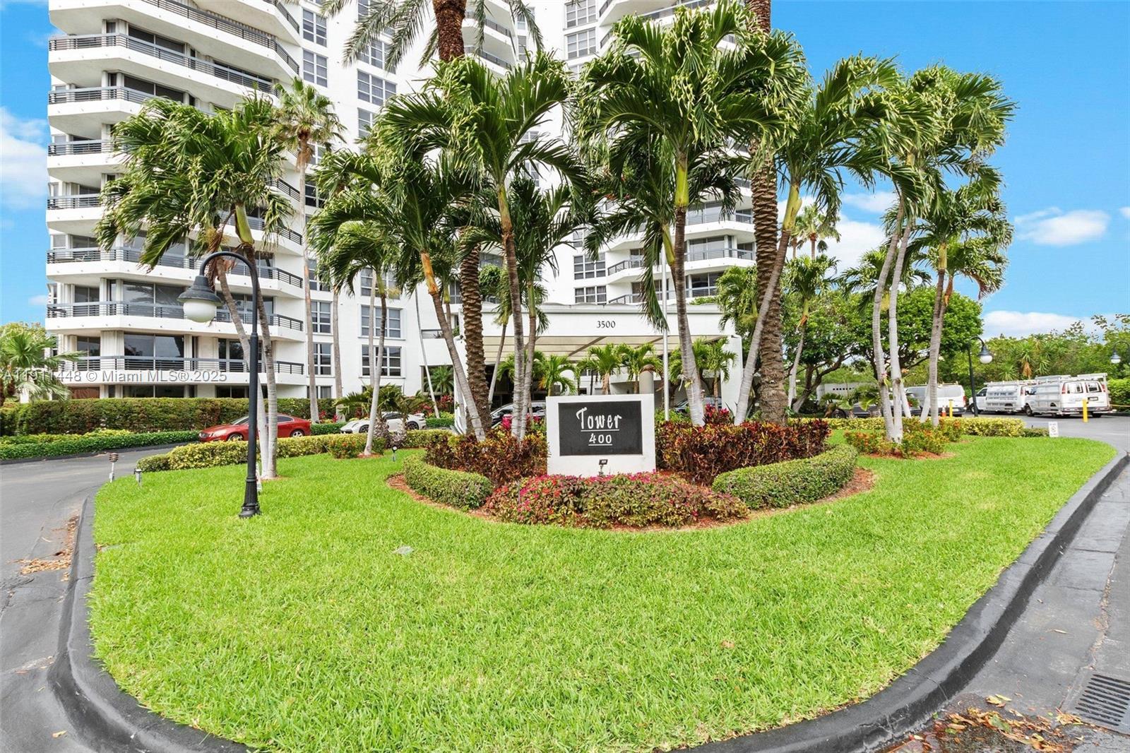 3500 Mystic Pointe Dr # 1007, Aventura FL 33180
