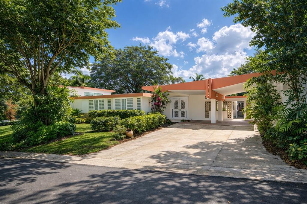 2 VALLEY VIEW DRIVE