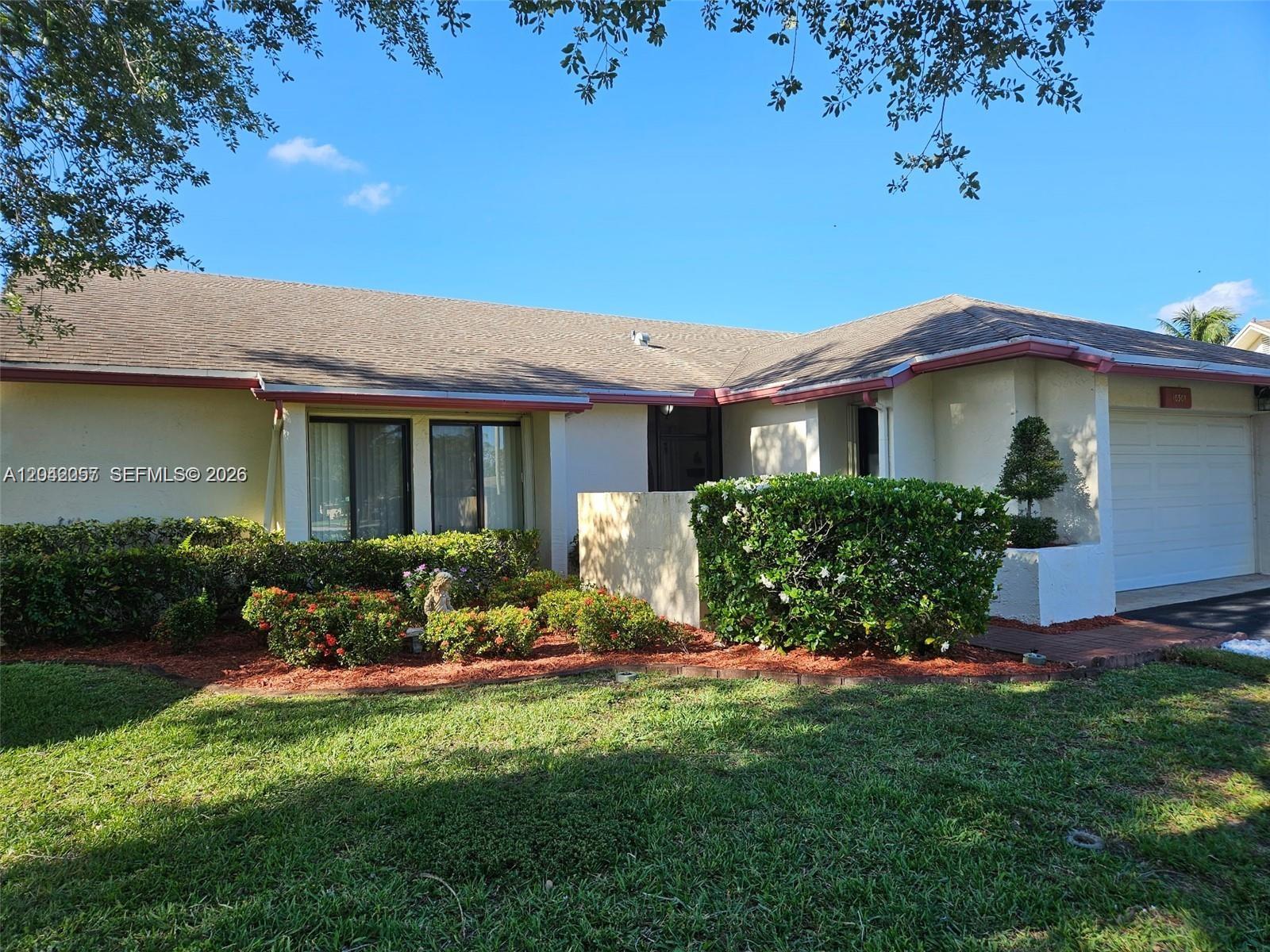 10301 Greenbriar Ct, Boca Raton FL 33498