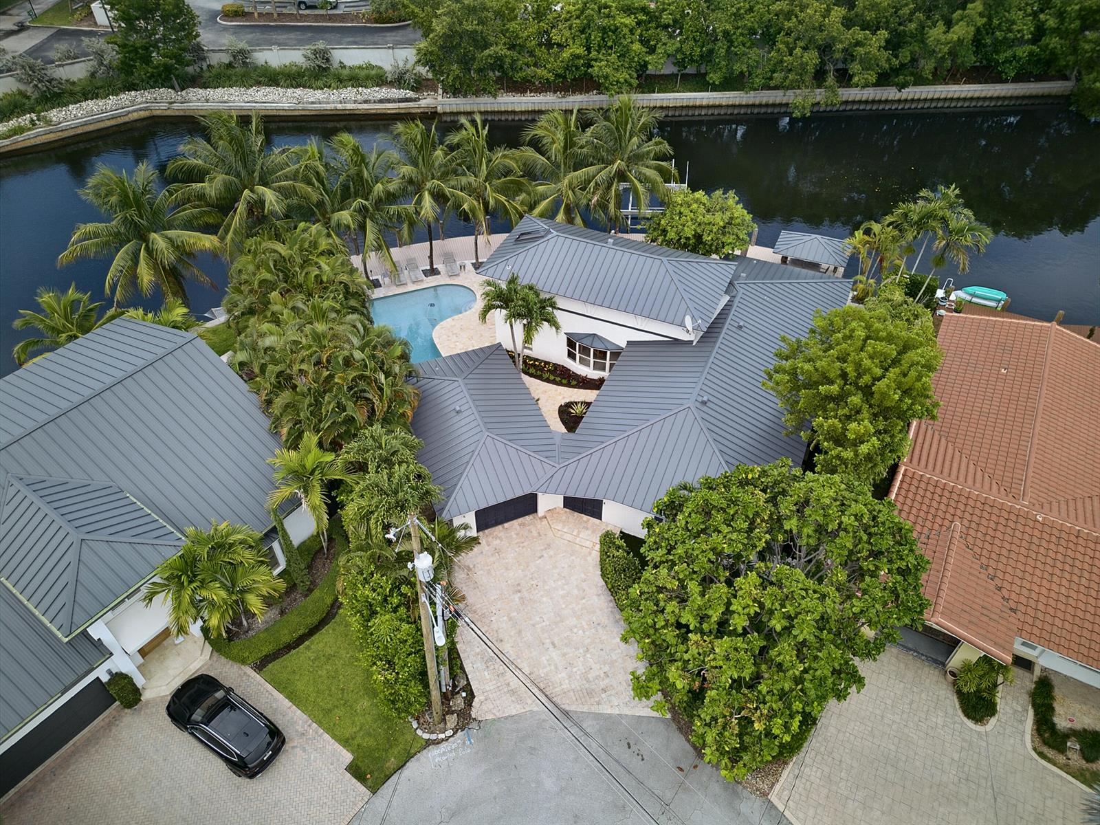 2056 NE 21st Court, Wilton Manors FL 33305