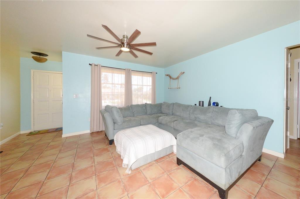 9215 KINGSTON ROAD, BRADENTON, FL — photo 3 of 30