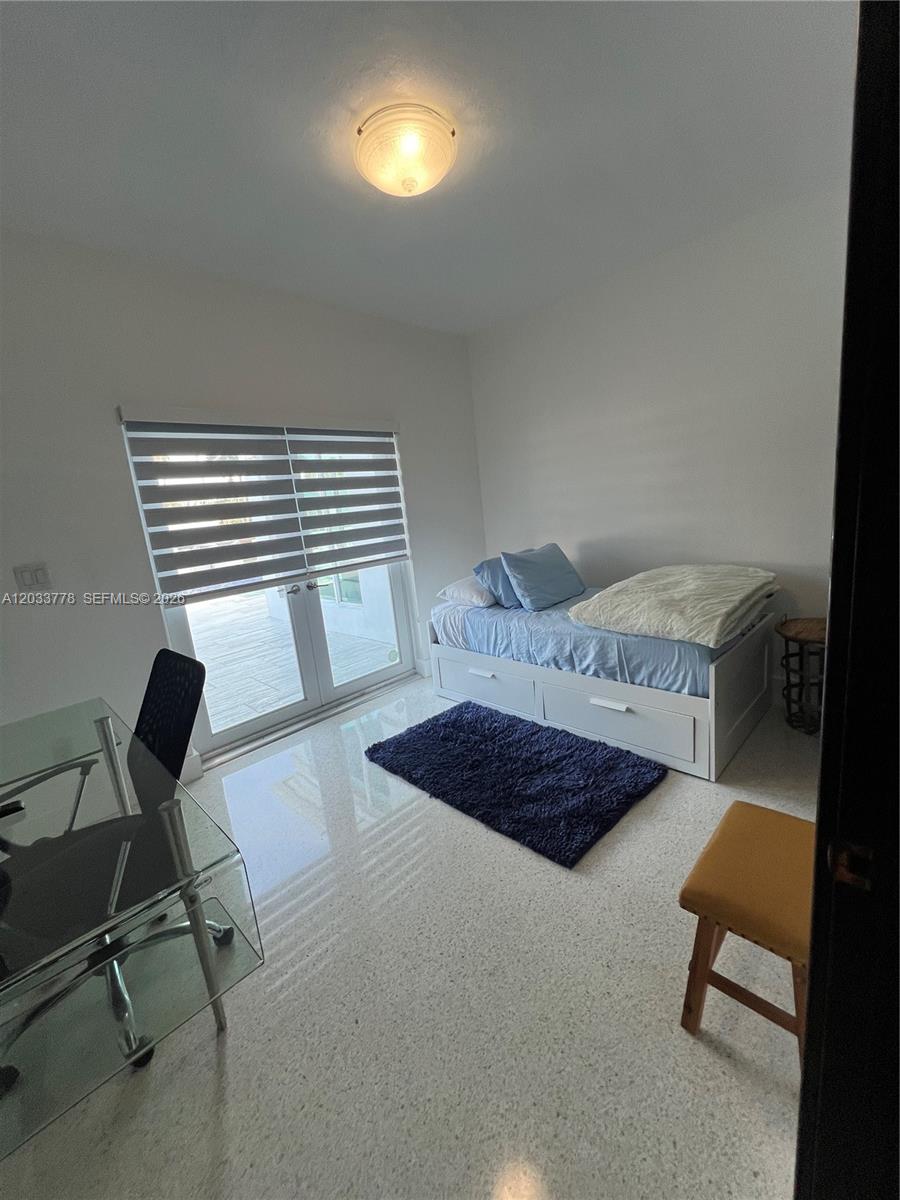 1100 NE 84th St, Miami FL 33138