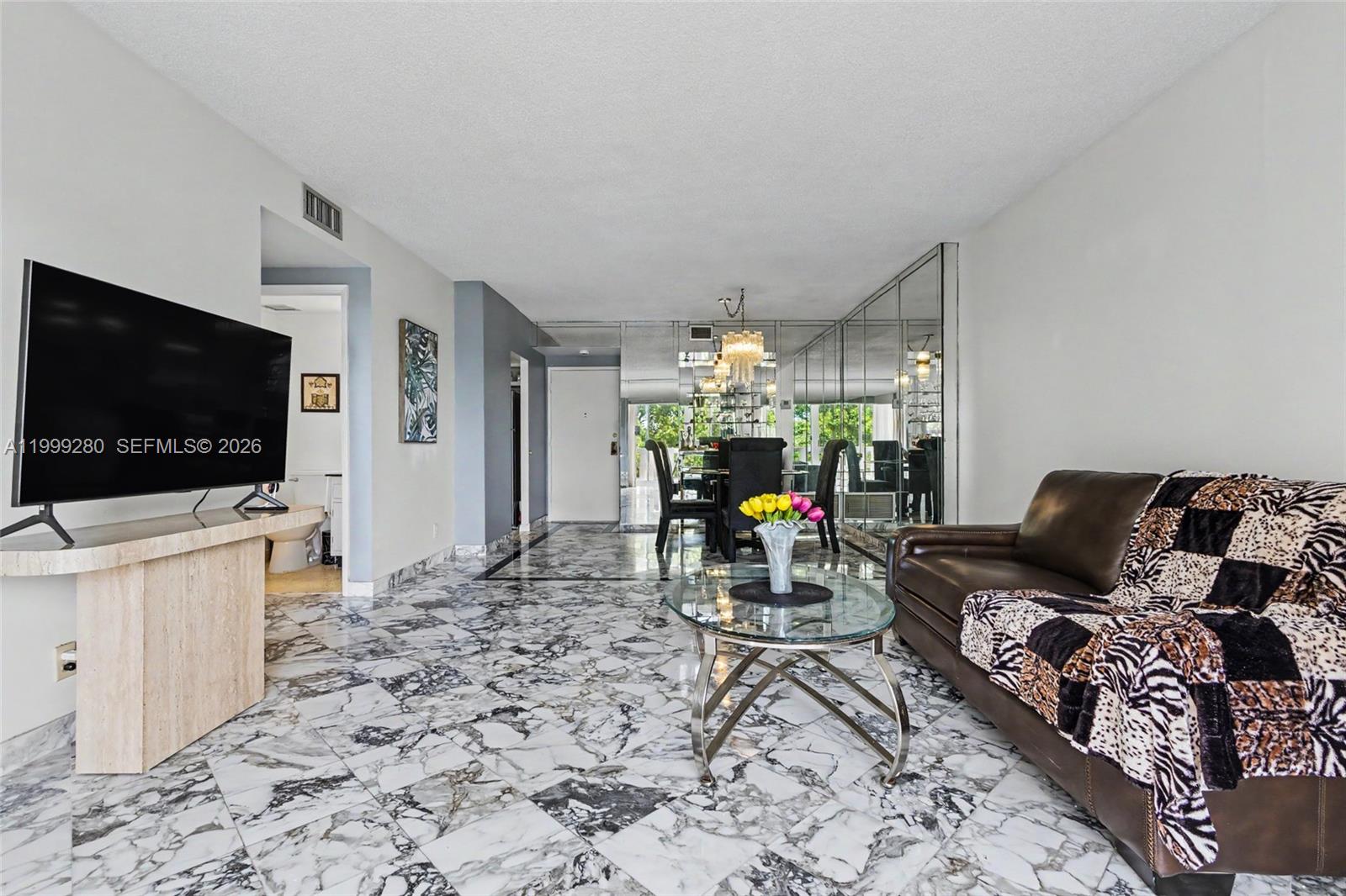 4330 Hillcrest Dr # 405, Hollywood FL 33021