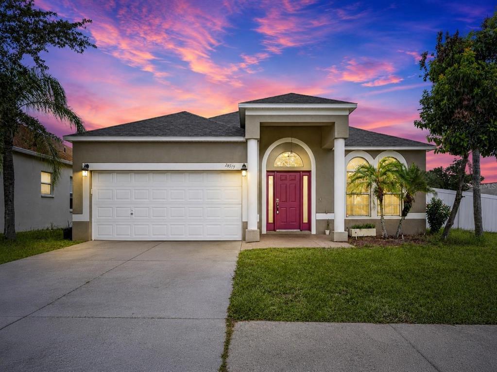 24519 BREEZY OAK COURT