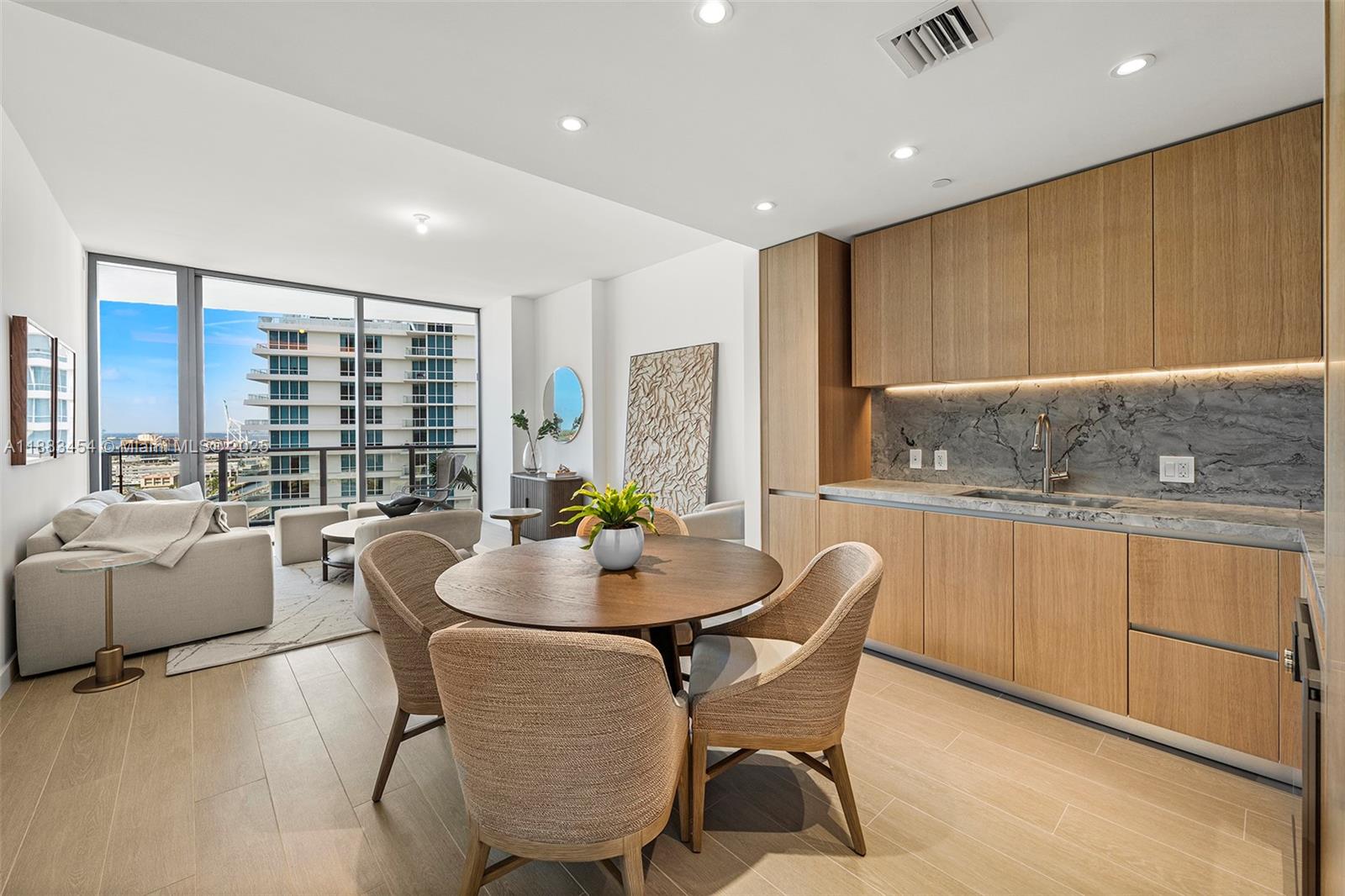 500 Alton Rd # 1904, Miami Beach FL 33139