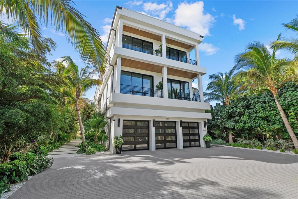 171 WHITTIER DRIVE
