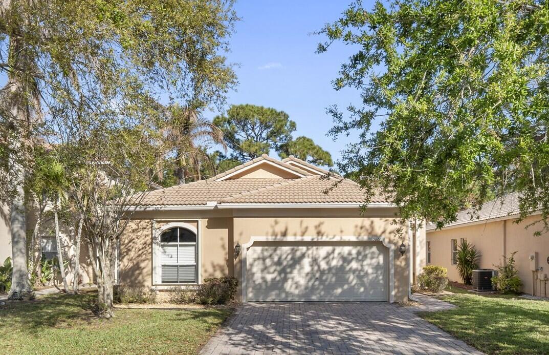 5627 Sunberry Circle, Fort Pierce FL 34951