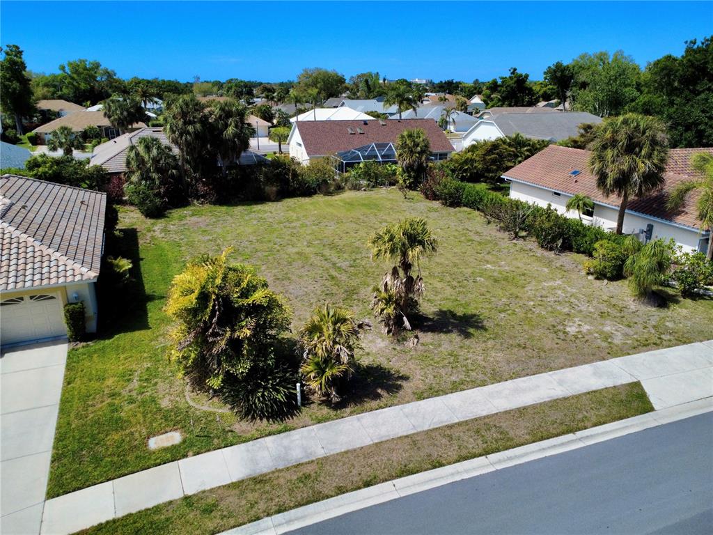 565 PARK ESTATES SQUARE, VENICE, FL — photo 3 of 24