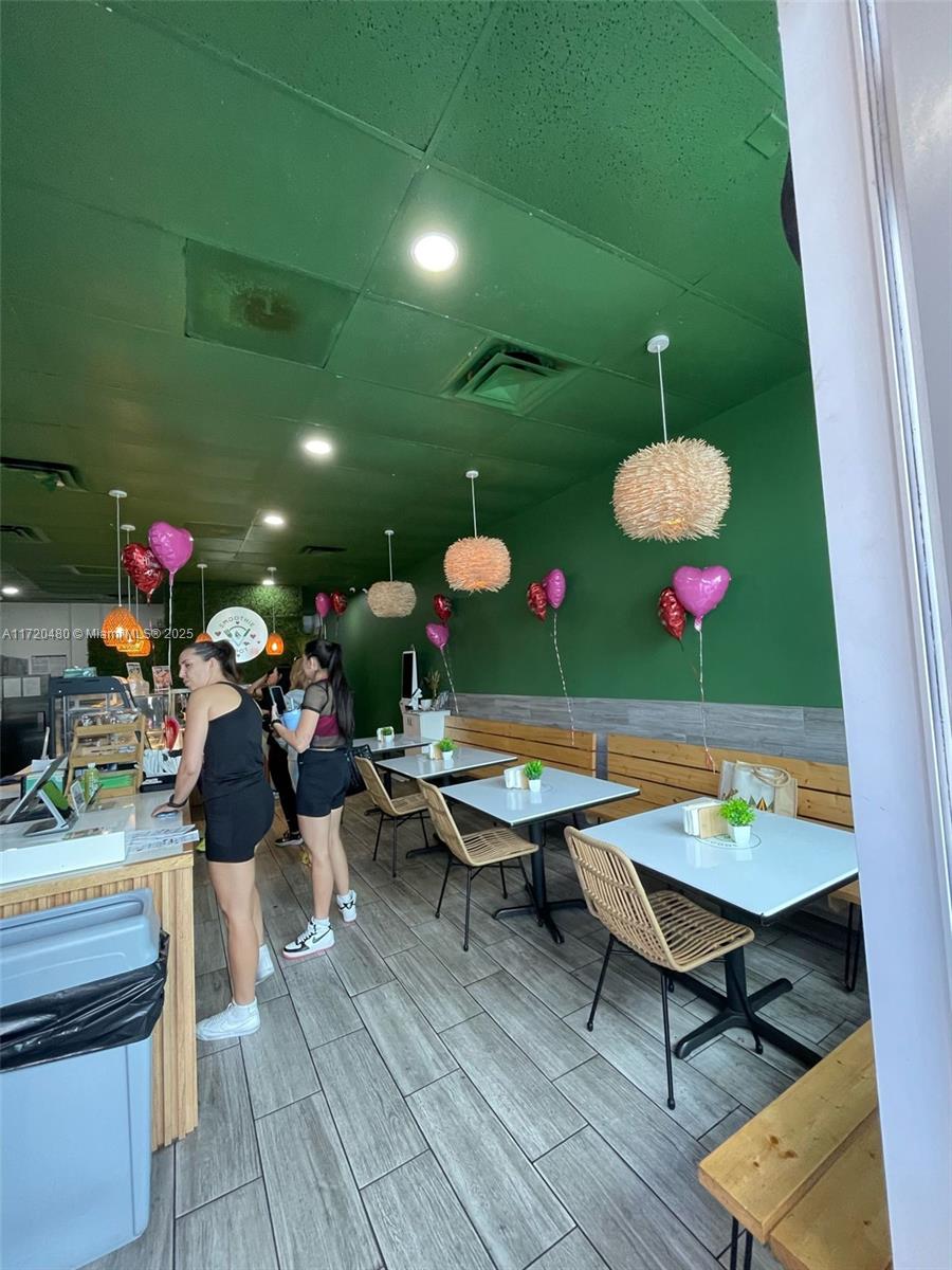 CUTLER BAY, FL — photo 4 of 7