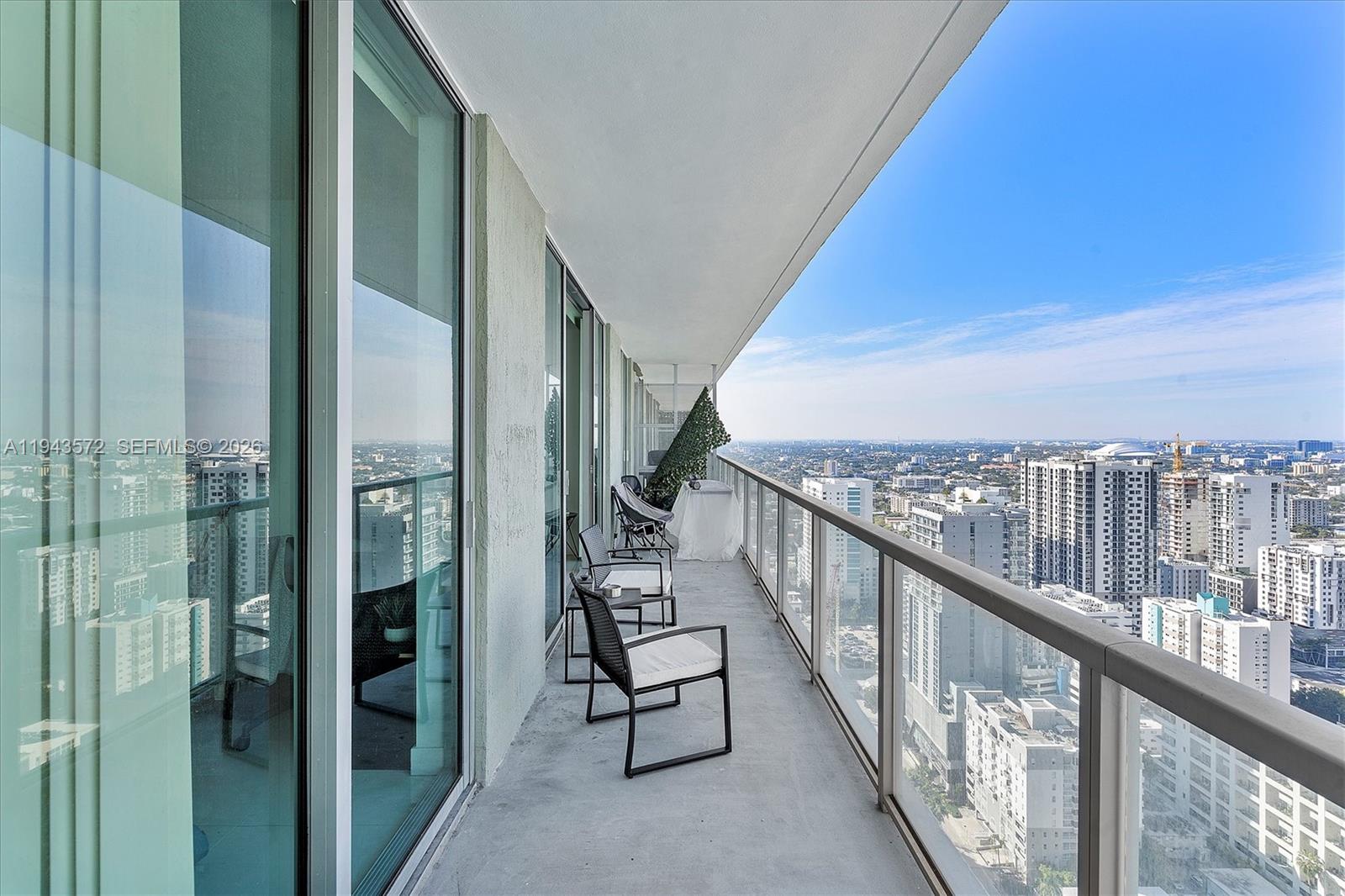 79 SW 12th St # 3809S, Miami FL 33130