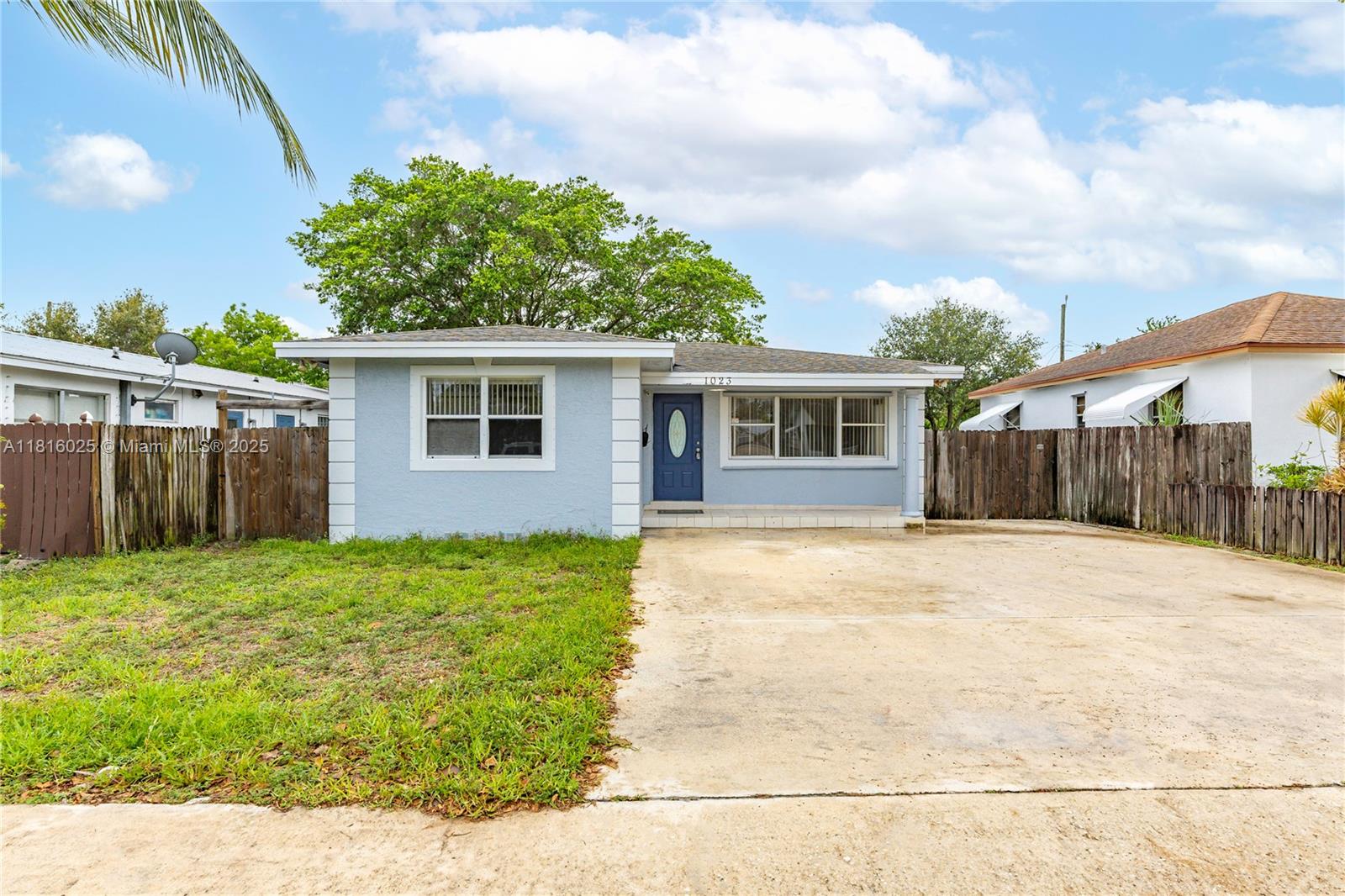 1023 N F St, Lake Worth FL 33460