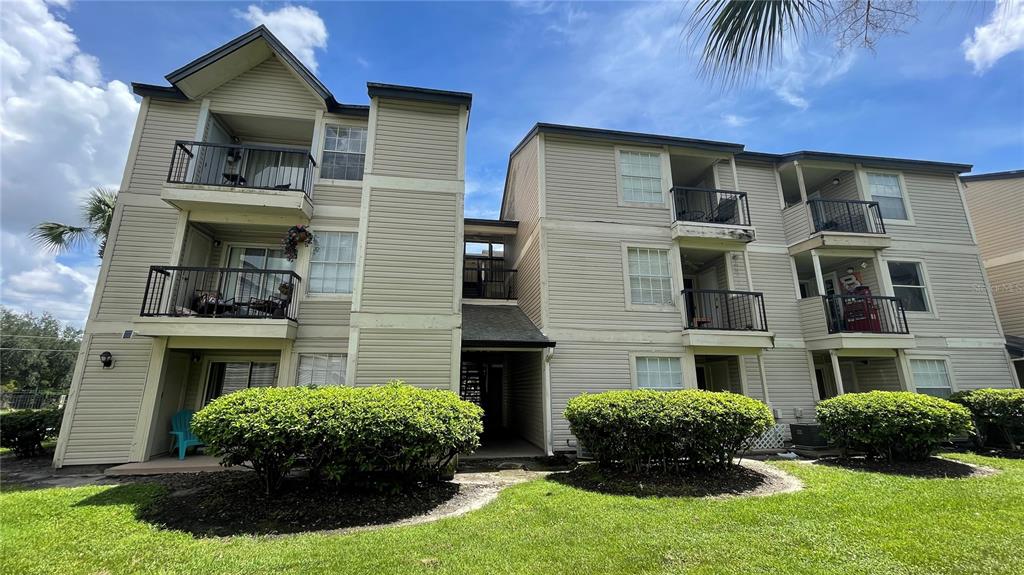 1916 LAKE ATRIUMS CIRCLE UNIT 40