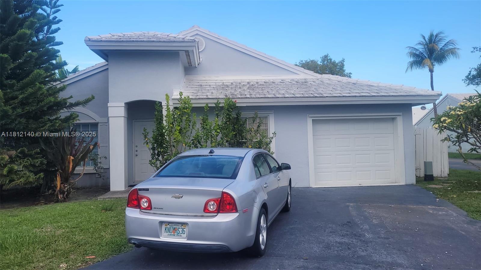 6151 SW 115th Ave, Miami FL 33173