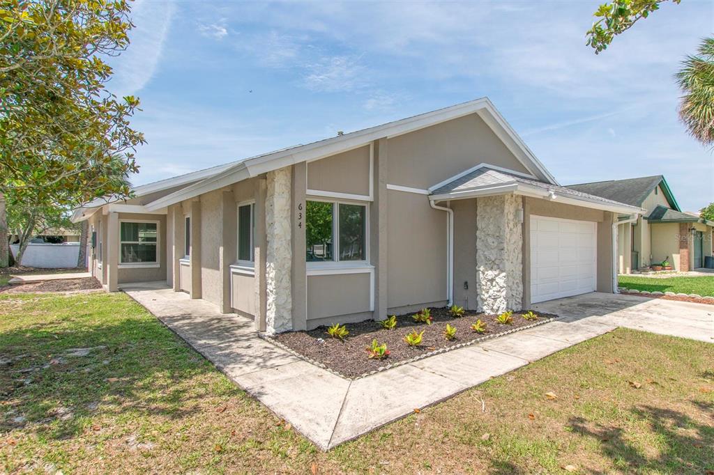 634 STANHOPE DRIVE