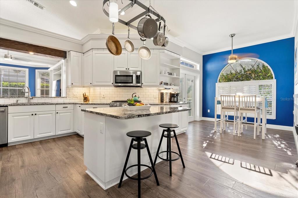 4615 4TH AVENUE DRIVE E, BRADENTON, FL — photo 5 of 30