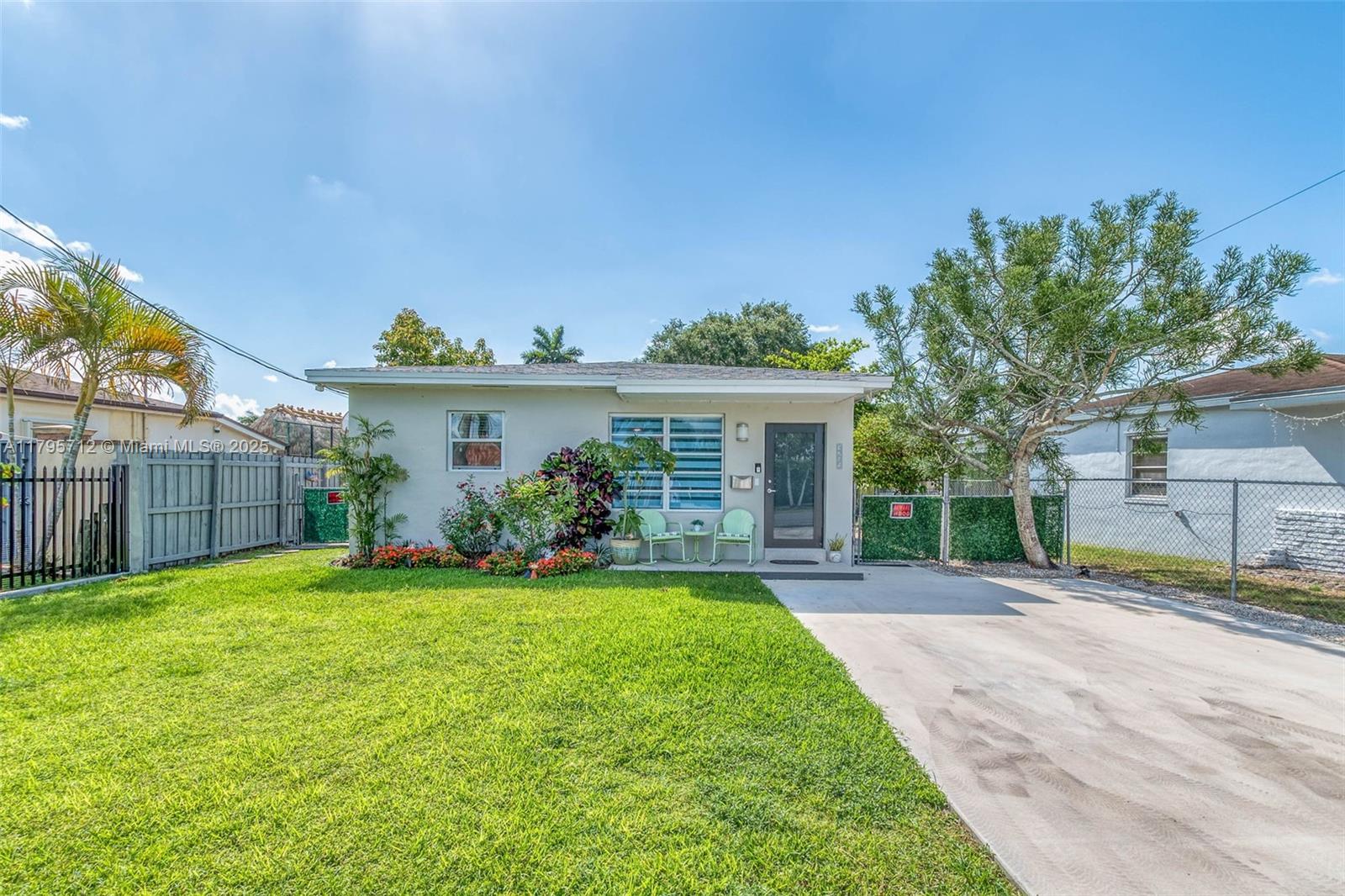 3295 SW 75th Ct, Miami FL 33155