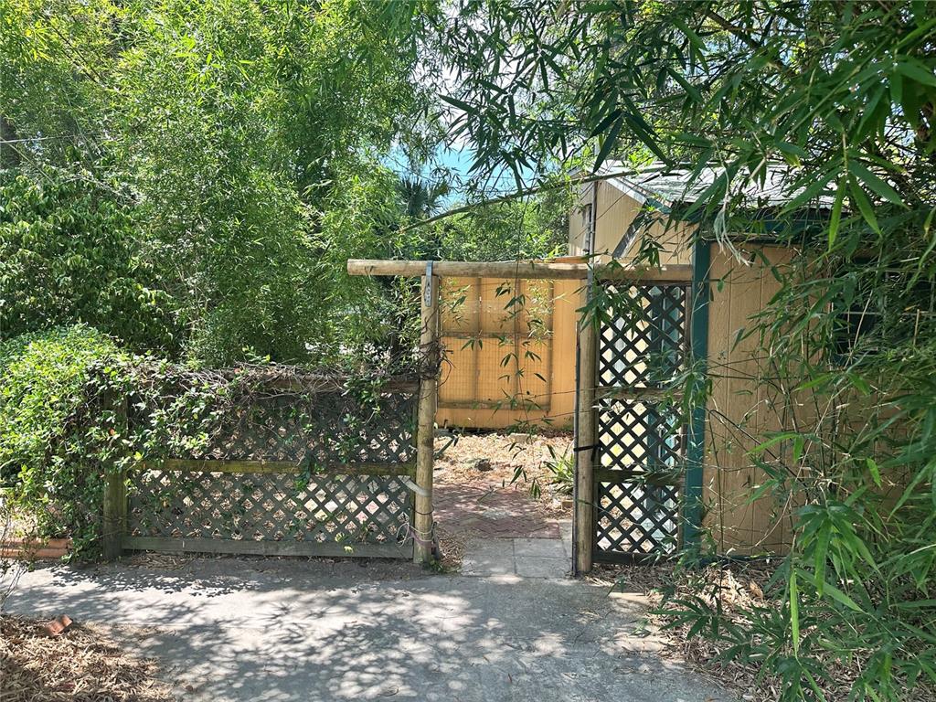 919 NW 23RD AVENUE, GAINESVILLE, FL — photo 5 of 9