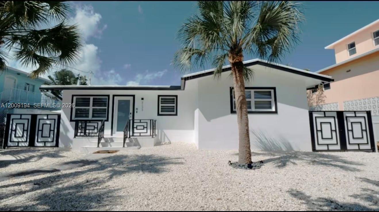 2133 Yellowtail Dr, Marathon FL 33050