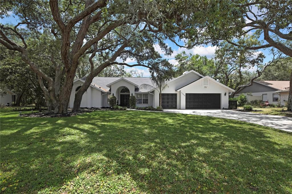 7233 ROYAL OAK DRIVE