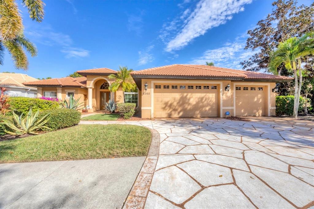 4360 CORSO VENETIA BOULEVARD
